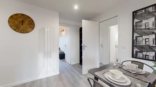 Quarto privado em 97 avenue du Hazay, imagem 5 de 28