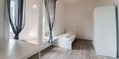 Private room at Kottbusser Damm, image 1 of 10