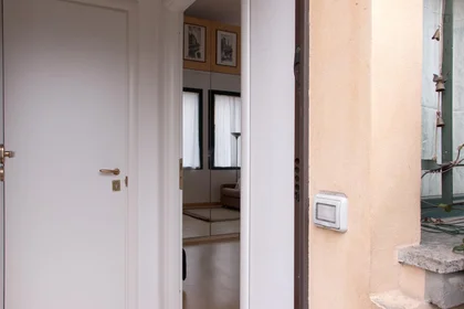 Logement entier à Via Giuseppe Meda, image 22 de 28