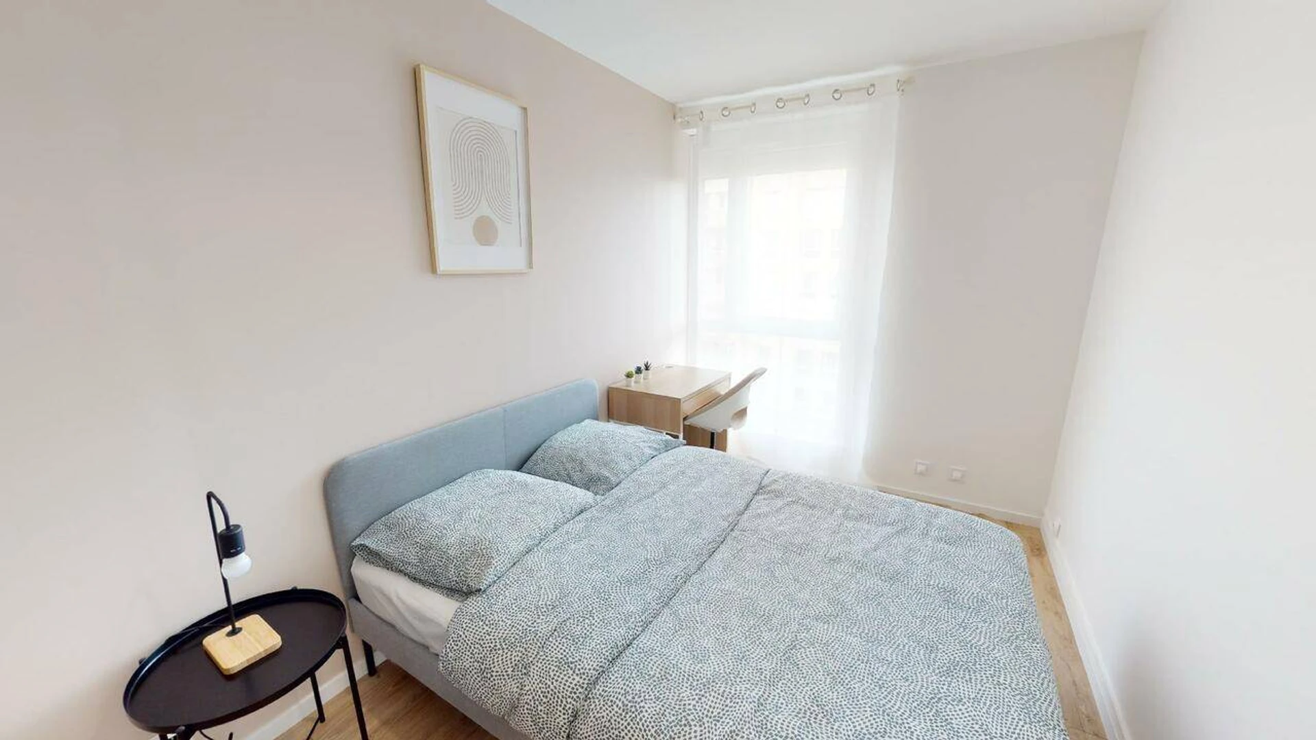 Zimmer mit Doppelbett zu vermieten caen