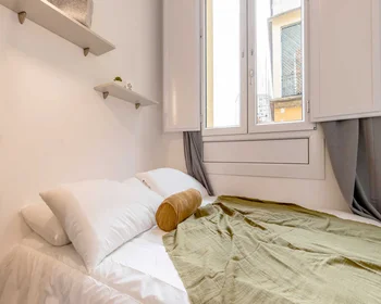 Quarto privado em Via Carlo Pedrotti, imagem 2 de 18