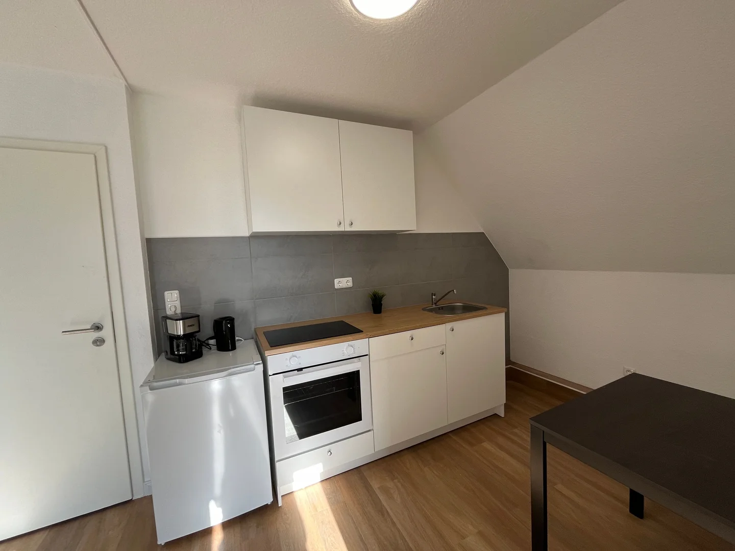 Quarto para alugar em apartamento de estudantes em , totalmente mobilado