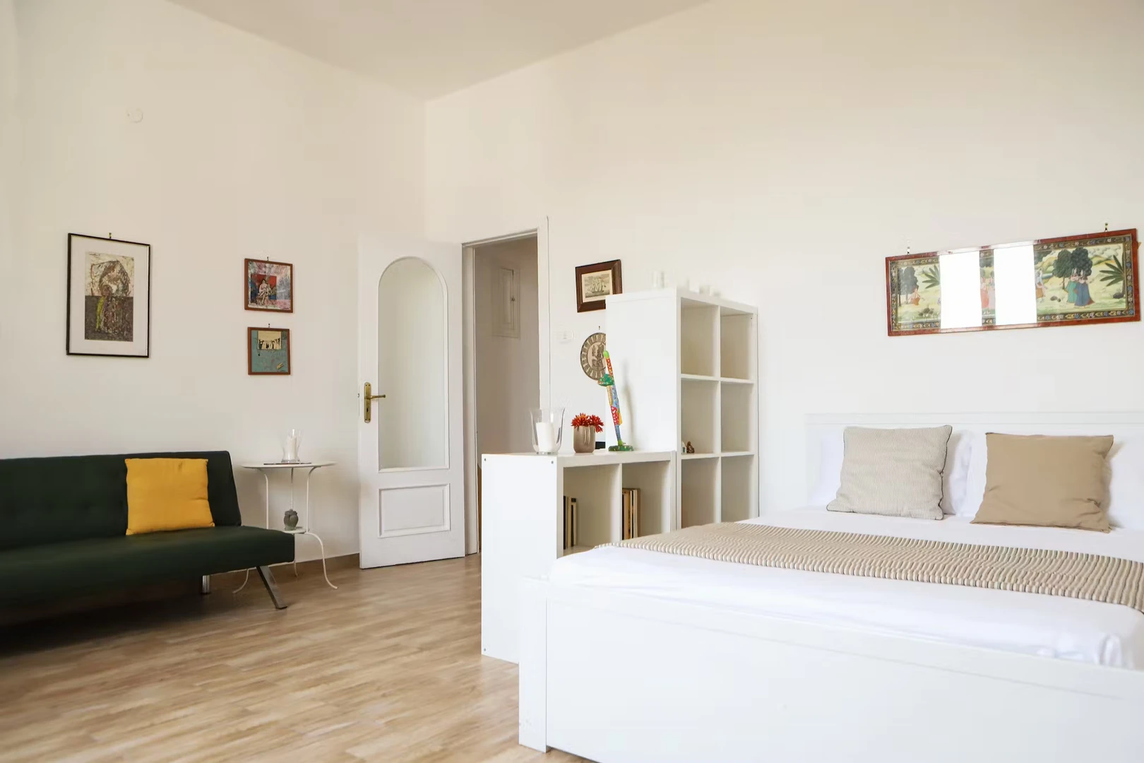 Alojamiento con 3 habitaciones en napoli