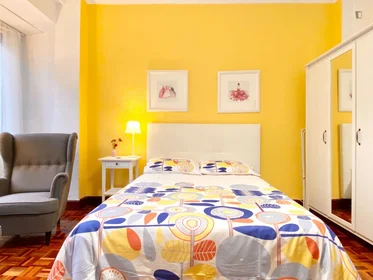 Chambre privée à calle Huertas De la Villa, image 4 de 24