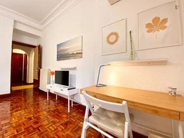 Chambre privée à calle Huertas De la Villa, image 9 de 24