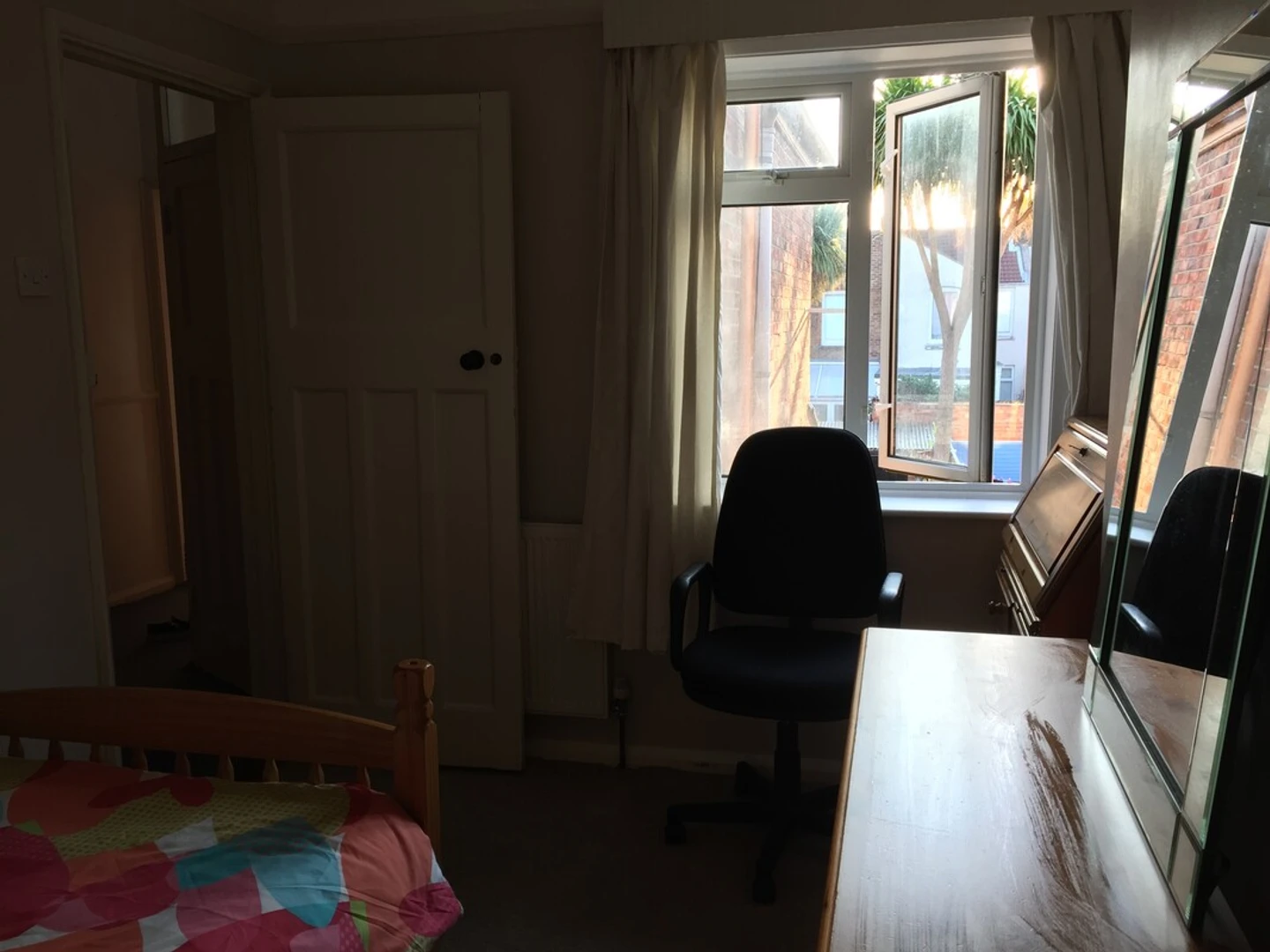 Cheap private room in Portsmouth