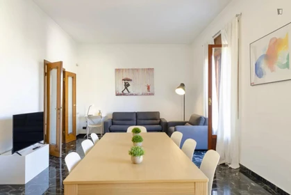 Apartamento totalmente mobilado em Génova