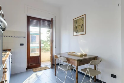 Luminoso e moderno appartamento a Genova