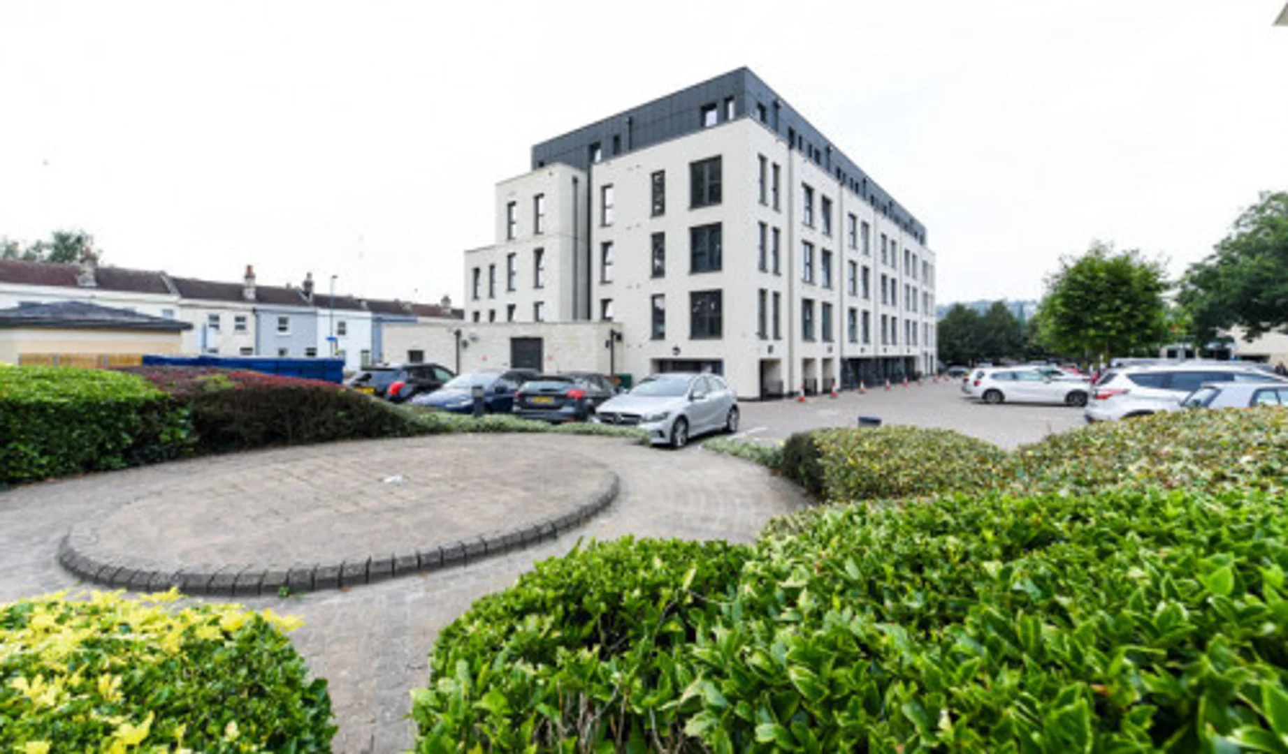 Student-friendly room in  with modern amenities
