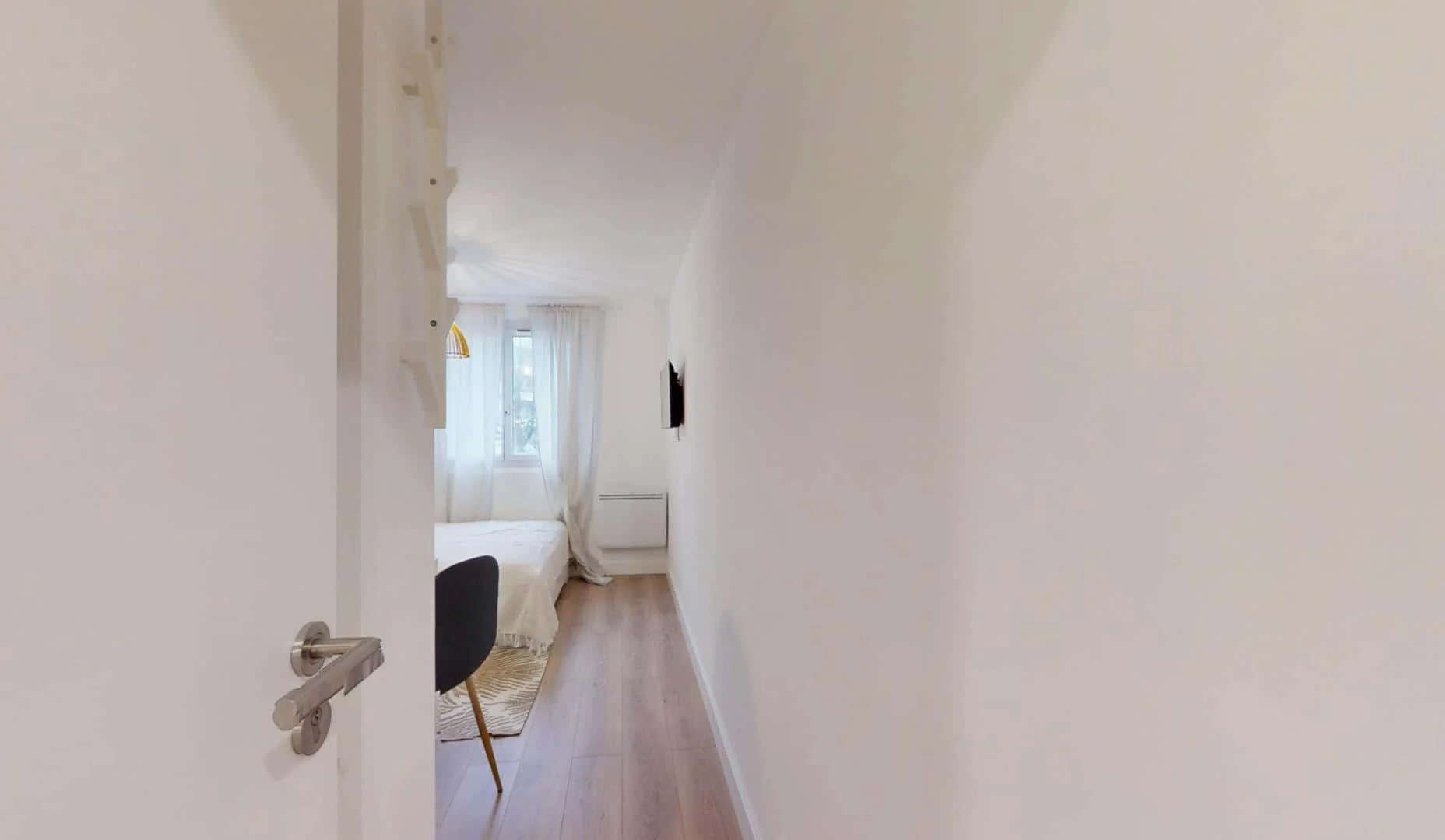 Habitación para estudiantes en  con modernas comodidades