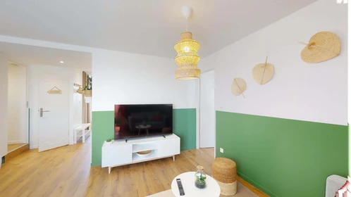 Özel oda konumu 115 Rue Bonnat, 31400 Toulouse, France, 16 19 görüntüsü