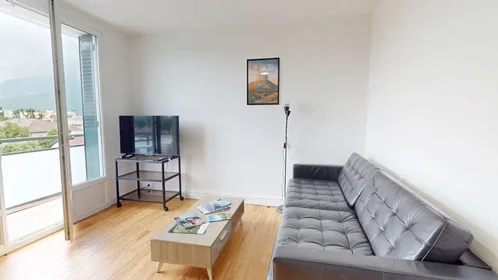 Quarto privado em Rue de l'Industrie, , imagem 6 de 10