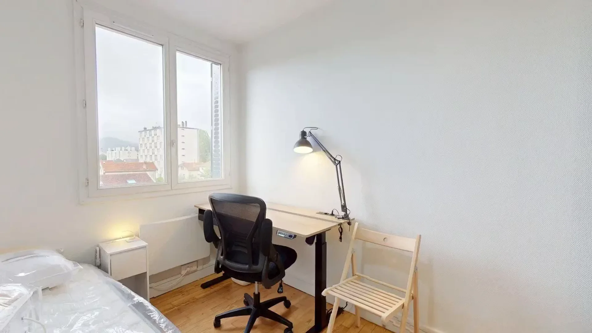 Quarto amigo do estudante em  com comodidades modernas