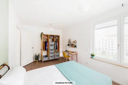 Private room at Klara-Franke-Straße, image 1 of 10