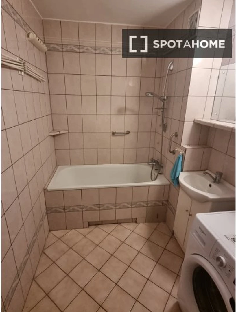 Renting rooms by the month in Lublin