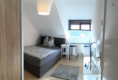 Room for rent with double bed Stuttgart