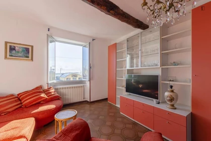 Appartamento con 2 camere da letto a Genova