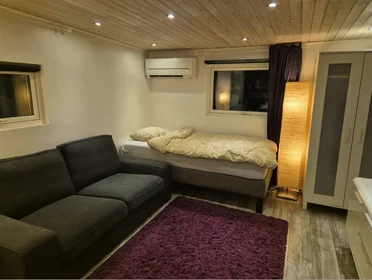 Quarto privado em Fyrfatsvägen 5, imagem 1 de 10