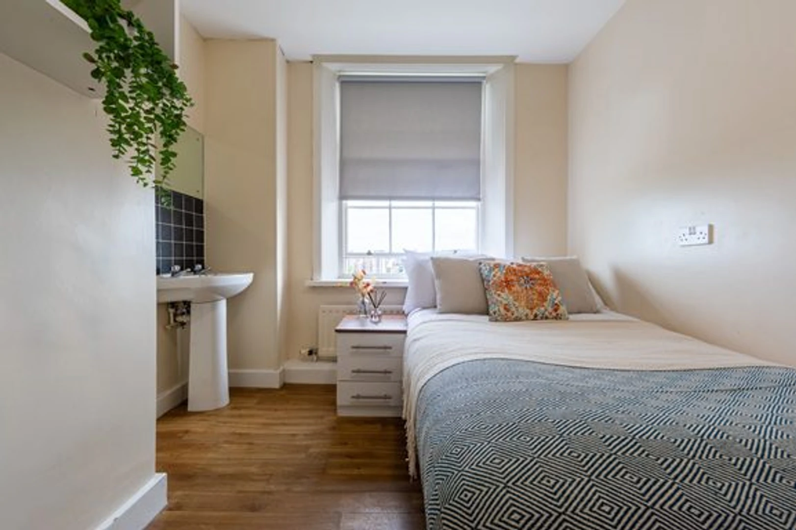 Chambre à louer avec lit double newcastle-upon-tyne