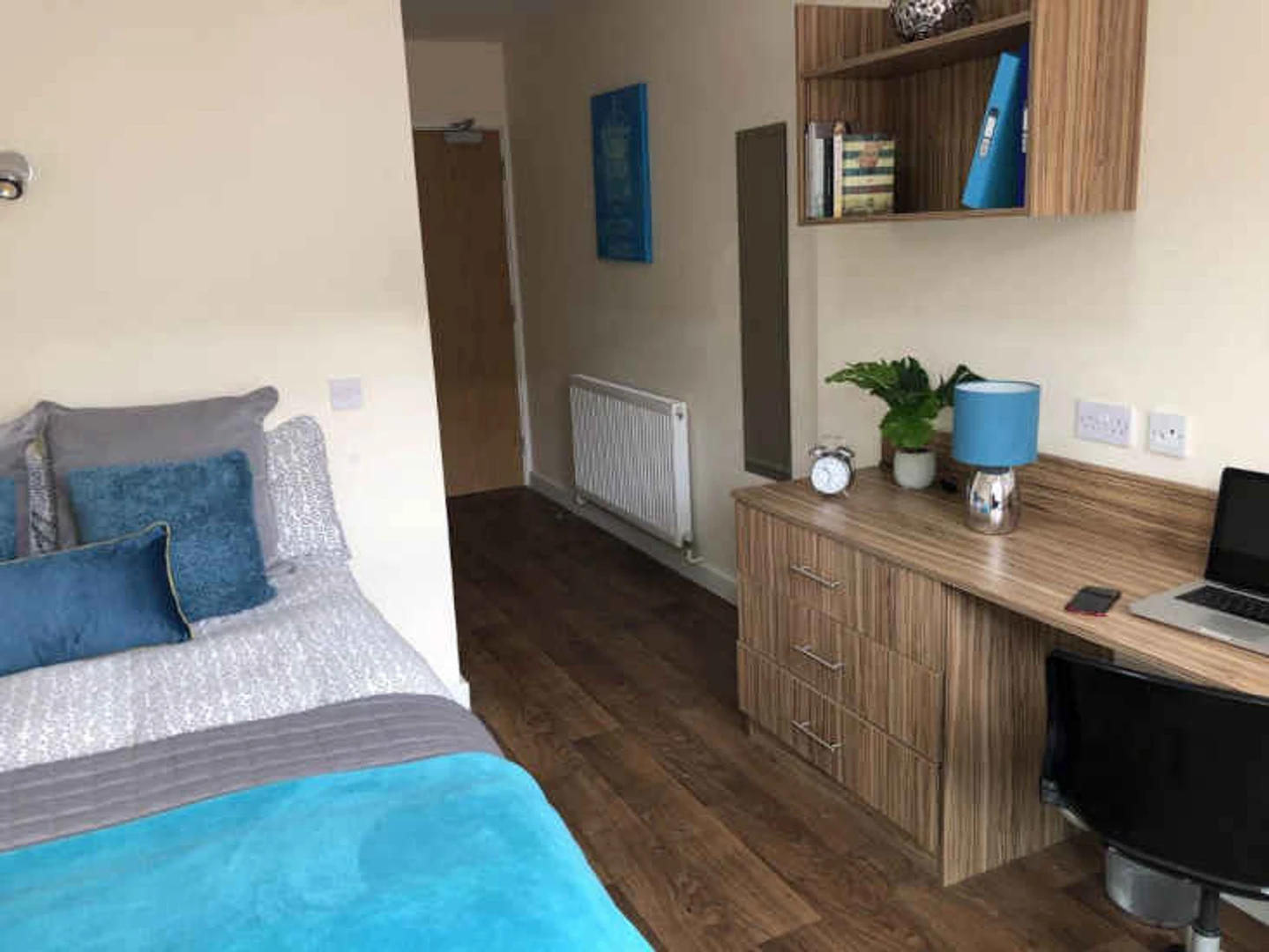 Room for rent with double bed Chester