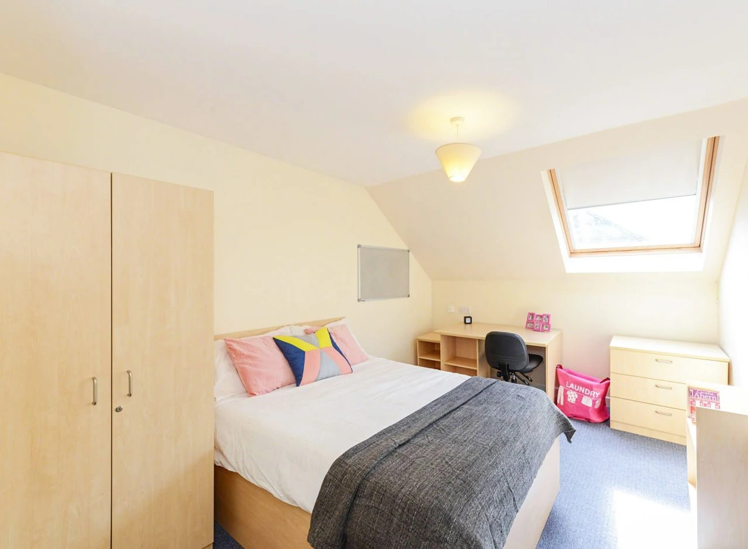 Accommodation with 3 bedrooms in Dundee