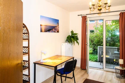 Habitación privada en Wurzerstraße, Godesberg-Villenviertel, imagen 2 de 10