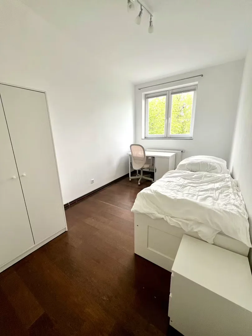 Student-friendly room in  with modern amenities