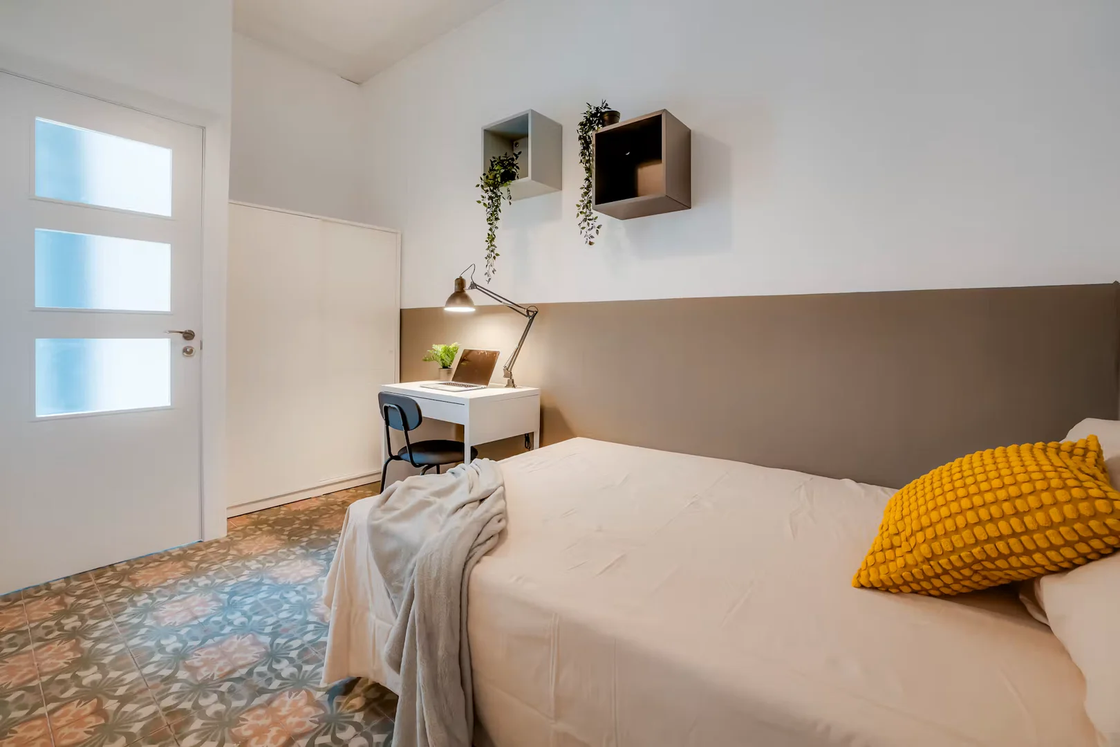 Affordable room for students with ample lighting in
