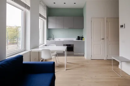 Apartamento inteiro em 1e Middellandstraat, Delfshaven, imagem 1 de 10