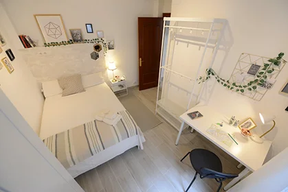 Stanza privata in Cocherito de Bilbao Kalea, Santutxu, immagine 2 di 10