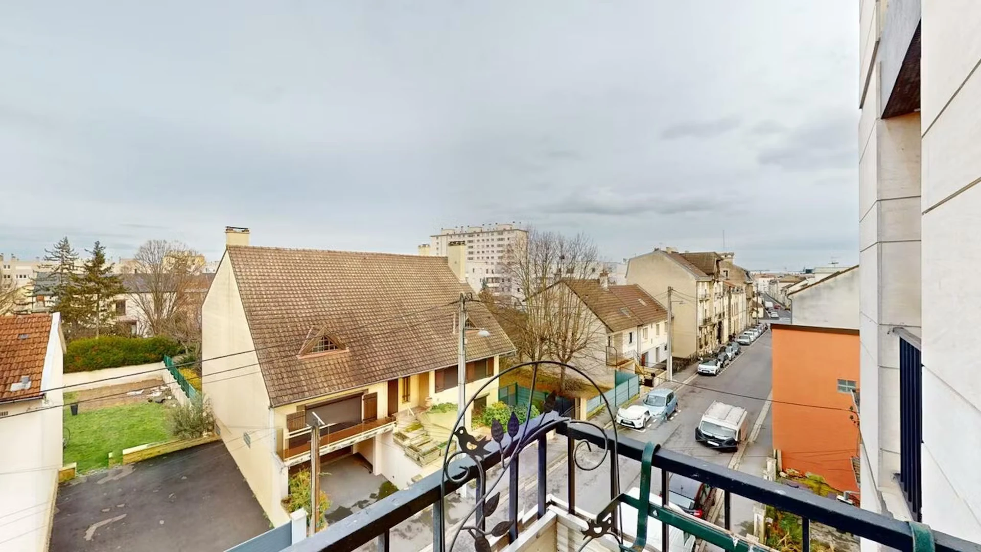 Centralnie położone mieszkanie w Reims