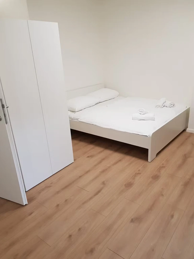 Stanza in condivisione in un appartamento di 3 camere da letto ljubljana