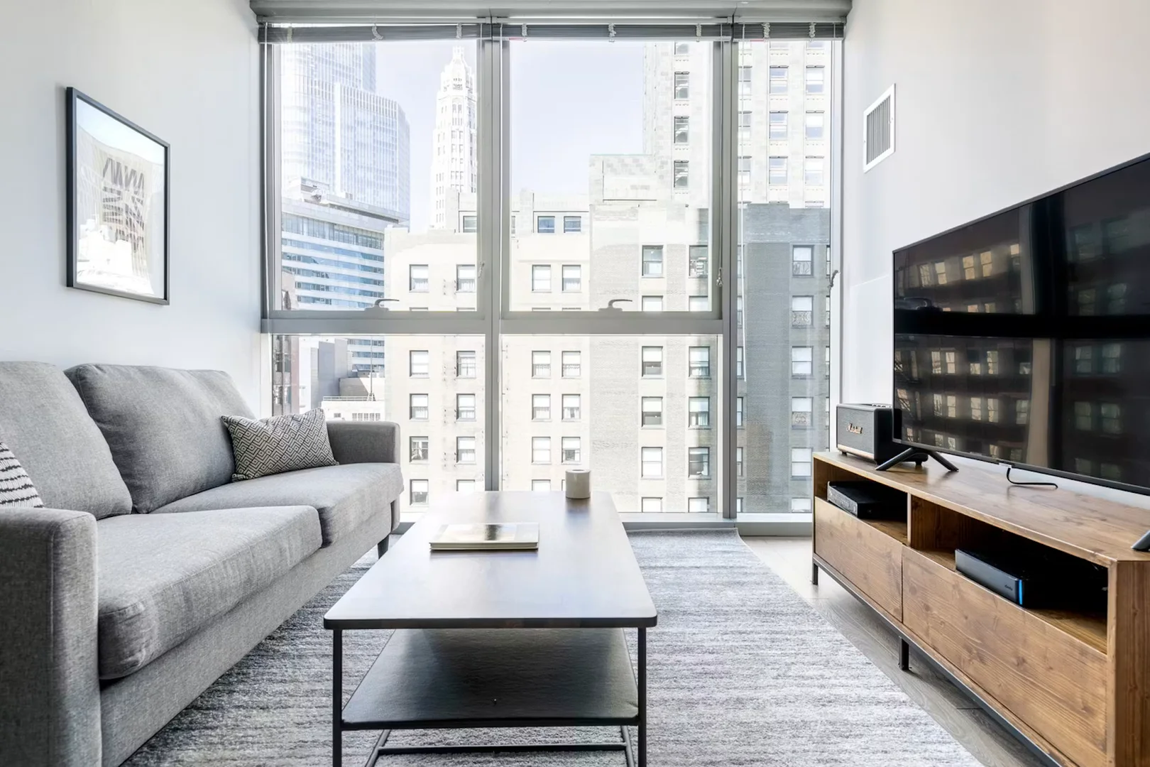 North Garland Court, Chicago Loop