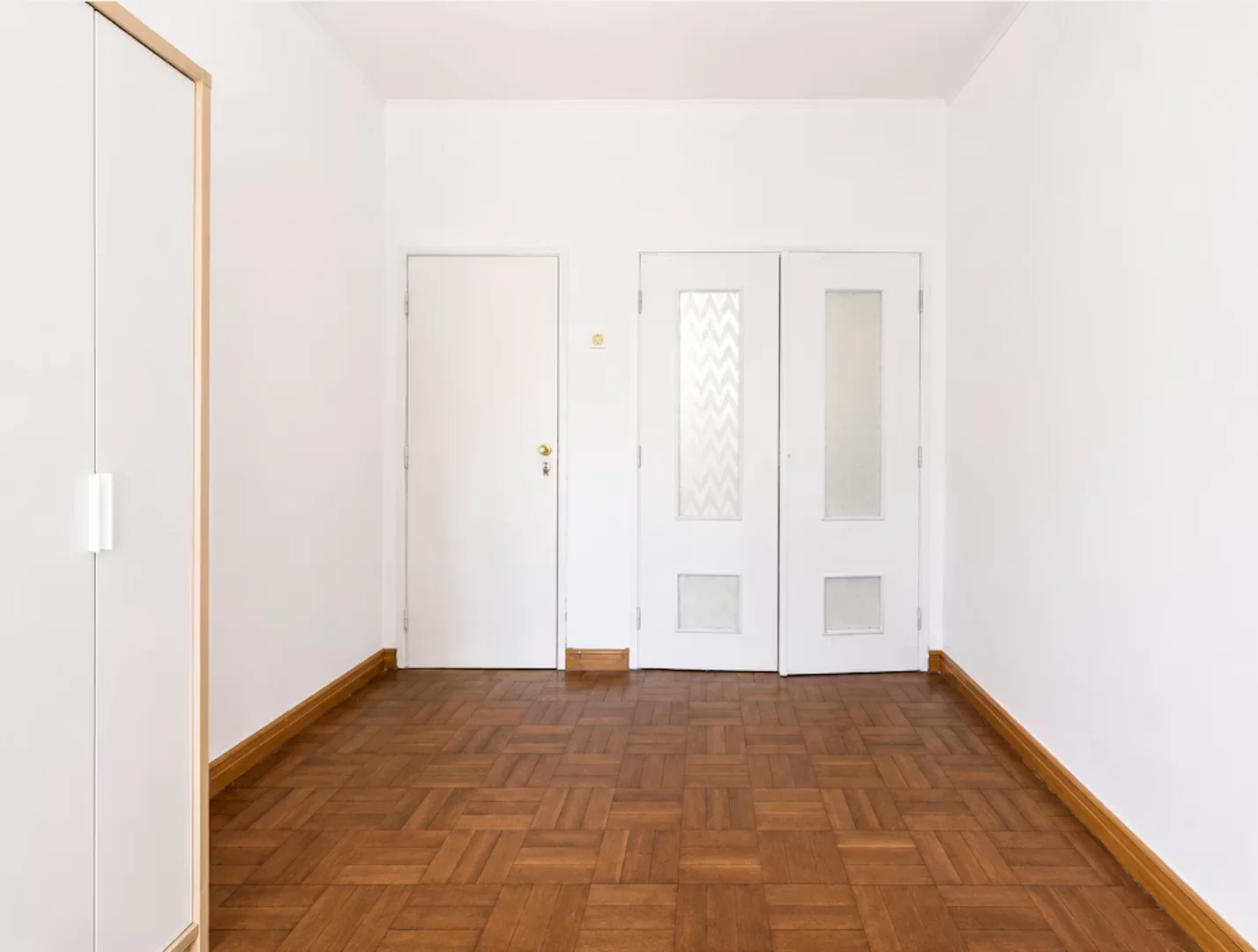 Quarto de estudante económico com localização conveniente em 