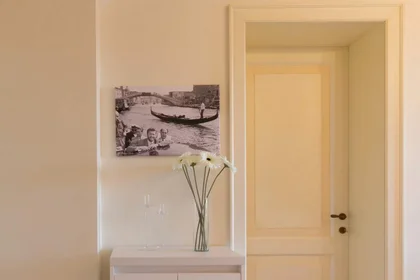 Entire apartment at Via Terraglio, Marocco, image 6 of 10