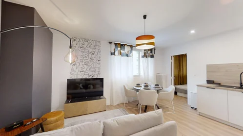 Quarto privado em 4 Cours Saint Laud, imagem 1 de 10