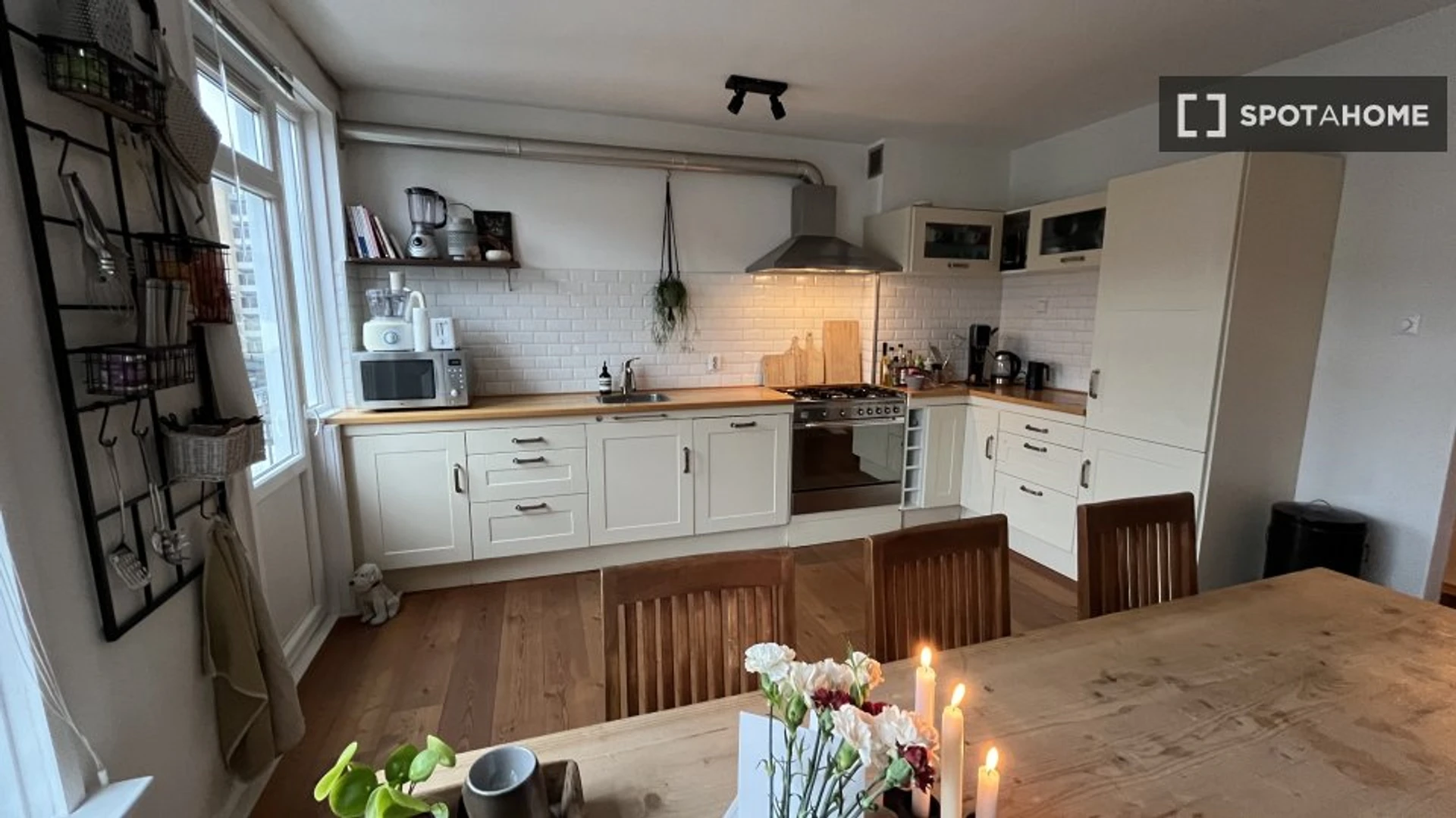 Two bedroom accommodation in Rotterdam