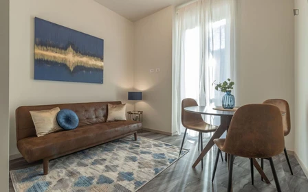 Apartamento moderno e brilhante em pavia