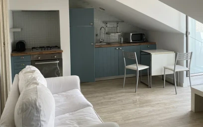 Logement entier à Rua Cristóvão Figueiredo 21, image 2 de 17