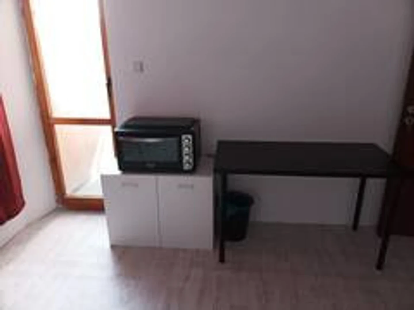 Quarto para alugar num apartamento partilhado em Varna
