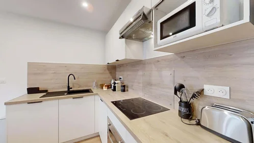 Chambre privée à 4 Cr Saint-Laud, 49100 Angers, France, image 12 de 21