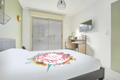Habitación privada en 15 Cr Lepagnol, 51100 Reims, France, imagen 2 de 18