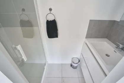 Habitación privada en 15 Cr Lepagnol, 51100 Reims, France, imagen 5 de 18