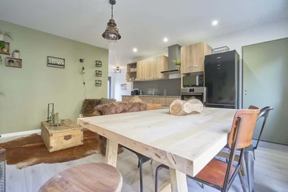 Habitación privada en 15 Cr Lepagnol, 51100 Reims, France, imagen 8 de 18