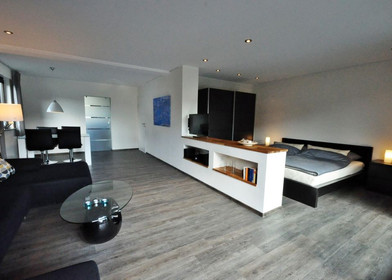 Apartamento totalmente mobilado em Bielefeld