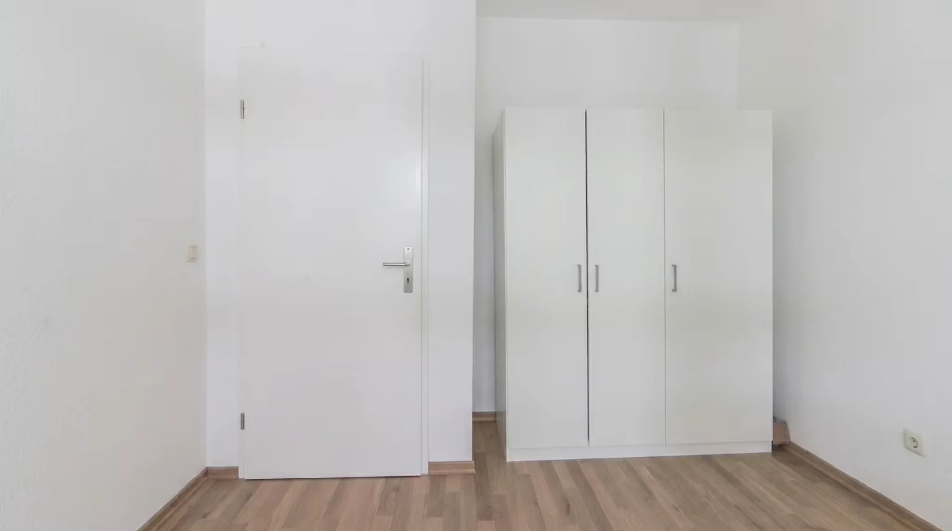 Budget-friendly student room close to campus in 