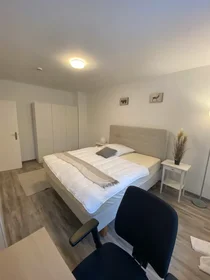 Chambre privée à Colmarer Straße, Thalkirchen, image 3 de 8