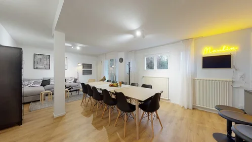 Stanza privata in Rue des Fossillons, , immagine 1 di 10