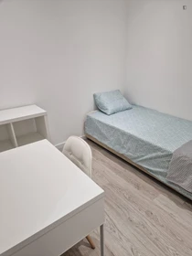 Chambre à louer dans un appartement en colocation à Setúbal