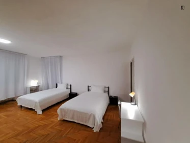 Quarto para alugar com cama de casal em Padova